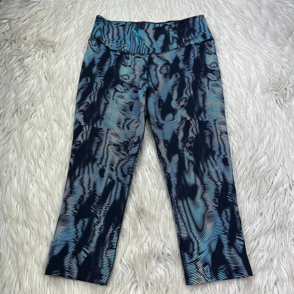 Nike Dri-Fit Legendary Waves Printed Capri Leggings
